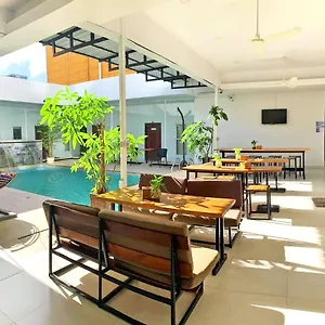  Hostel Onederz